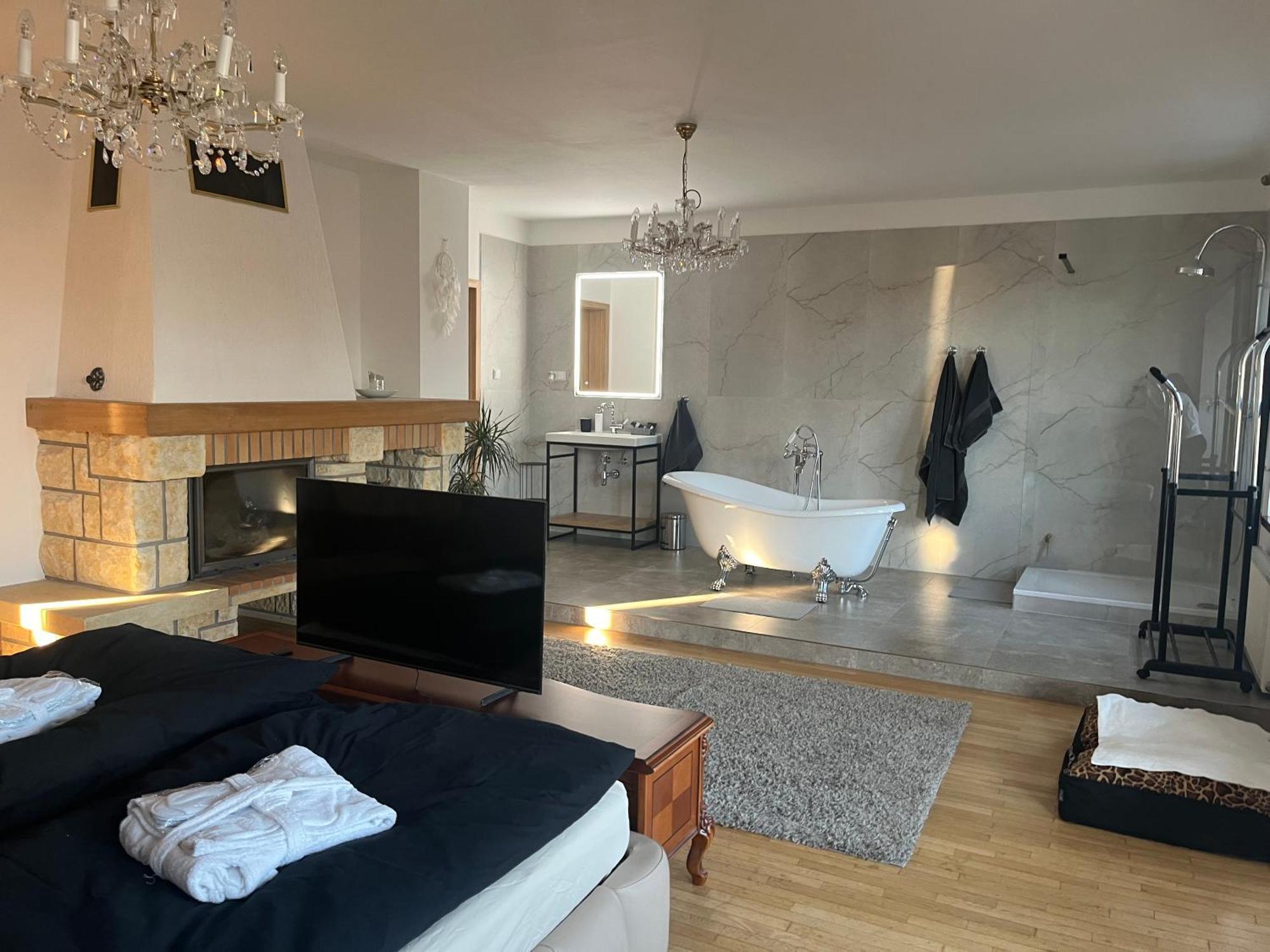 Dogs Resort And Spa Horni Bezdekov Ngoại thất bức ảnh